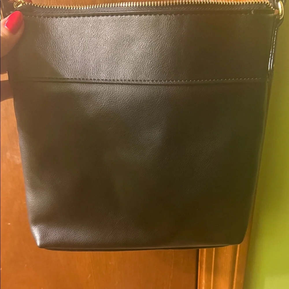 Juicy Couture Elegant Black Crossbody Bag - Picture 4 of 4